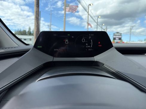 Used 2023 Toyota Prius XLE AWD/4WD image 33