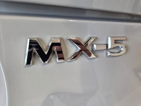 New 2025 MAZDA MX-5 Miata Club image 8