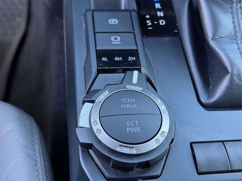 Certified 2025 Toyota Tacoma SR5 image 9