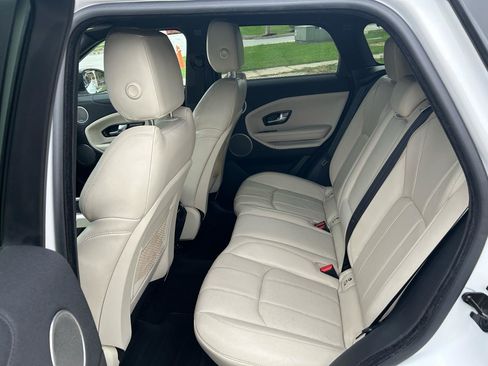 Used 2017 Land Rover Range Rover Evoque HSE image 13