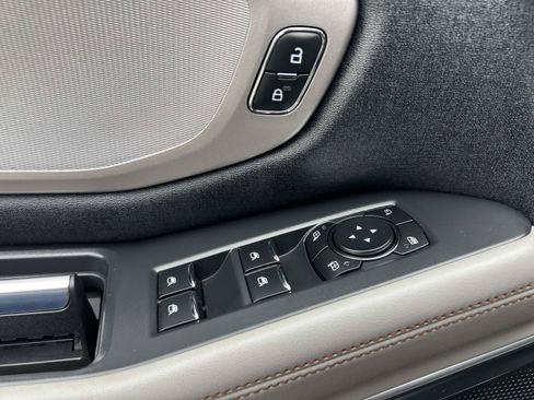 Used 2025 Ford Expedition Active RWD image 19