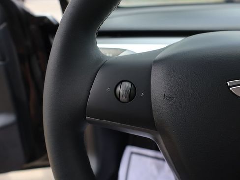Used 2020 Tesla Model 3 Long Range AWD/4WD image 25