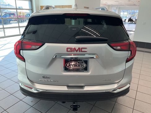 Used 2020 GMC Terrain SLT w/ Preferred Package image 14