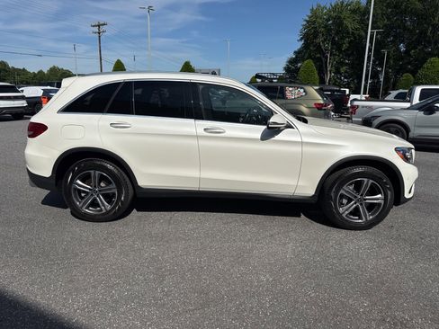 Used 2017 Mercedes-Benz GLC 300 4MATIC image 8
