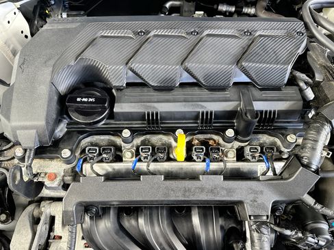 Used 2023 Hyundai Venue Limited image 29