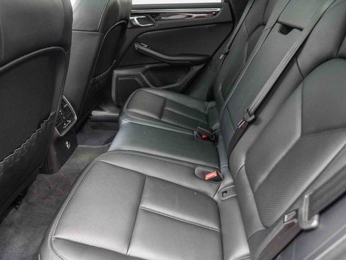 Used 2025 Porsche Macan Turbo image 24