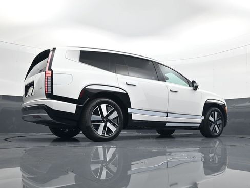 New 2026 Hyundai Ioniq 9 SEL image 25