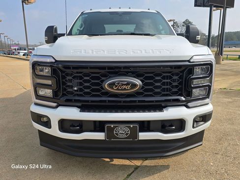 New 2026 Ford F250 XLT w/ XLT Premium Package image 8