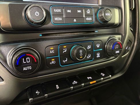 Used 2018 Chevrolet Silverado 1500 LT w/ All Star Edition image 33