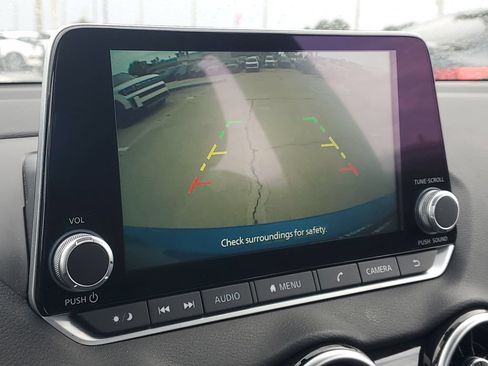 Used 2025 Nissan Sentra SV FWD image 30