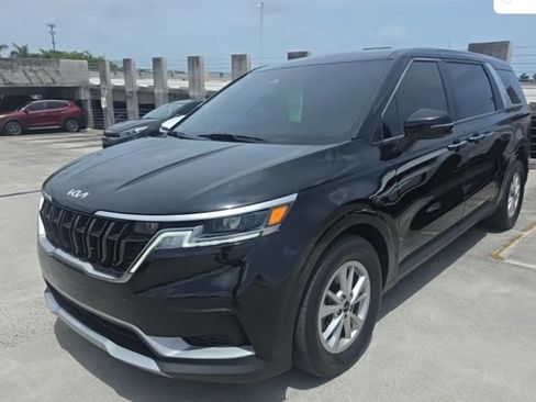 Certified 2024 Kia Carnival LX FWD image 1