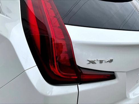 Used 2023 Cadillac XT4 Premium Luxury FWD image 23