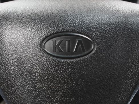 Used 2006 Kia Rio Sedan image 12