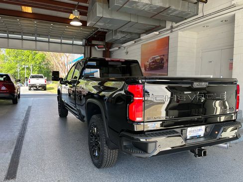 New 2026 Chevrolet Silverado 2500 High Country w/ Midnight Edition AWD/4WD image 6