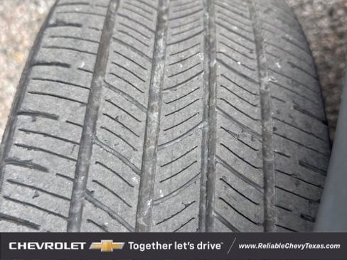 Used 2023 Chevrolet Bolt LT w/ Infotainment Package image 29