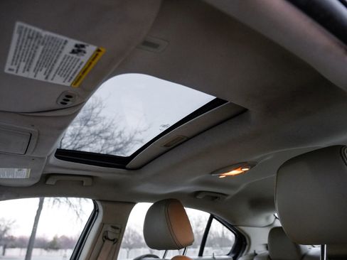 Used 2019 Ford Taurus Limited image 21