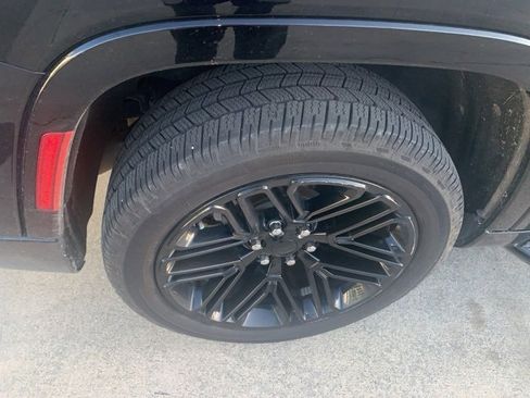 Used 2023 Jeep Wagoneer Series II image 6