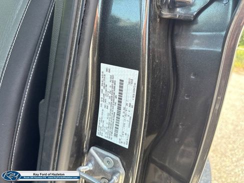 Used 2019 Ford Escape SE FWD image 17