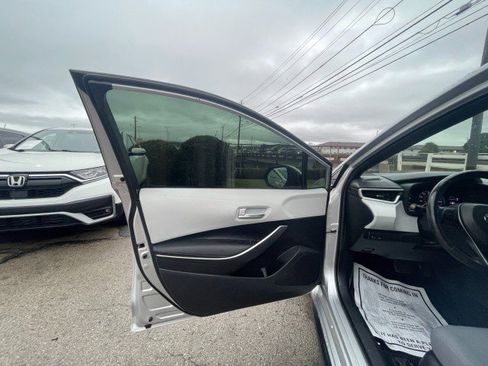 Used 2020 Toyota Corolla SE image 9