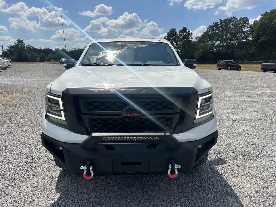 Used 2020 Nissan Titan PRO-4X w/ Pro-4x Convenience Package AWD/4WD image 2