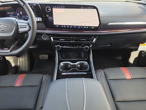 New 2027 Chevrolet Traverse RS AWD/4WD image 21