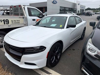 Used 2019 Dodge Charger SXT w/ Blacktop Package