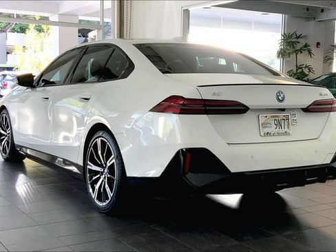 Used 2024 BMW i5 M60 w/ Premium Package AWD/4WD image 5