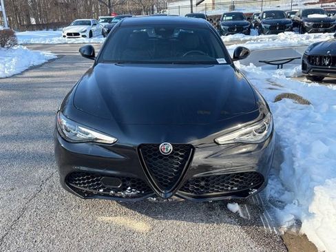 Used 2022 Alfa Romeo Giulia Veloce image 3