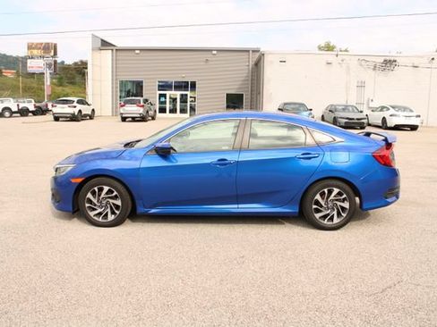 Used 2018 Honda Civic EX image 4