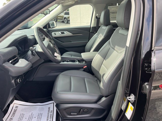 New 2026 Ford Explorer Active w/ Active Comfort Package AWD/4WD image 10