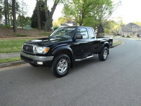 Used 2002 Toyota Tacoma PreRunner image 21