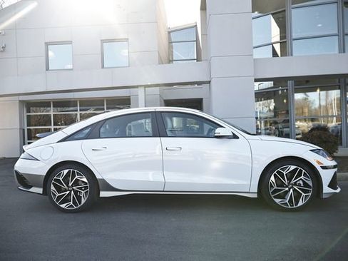 Used 2024 Hyundai Ioniq 6 SEL image 4