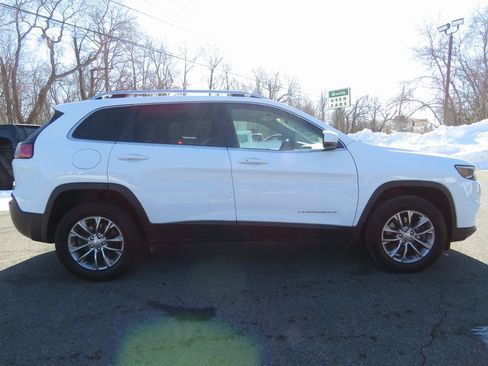 Used 2020 Jeep Cherokee Latitude Plus w/ Cold Weather Group image 4