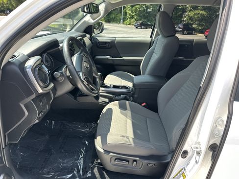 Used 2023 Toyota Tacoma SR5 RWD image 16