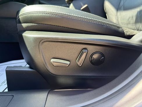 Used 2023 Ford Escape SE w/ PHEV Premium Package FWD image 24