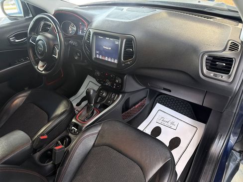 Used 2019 Jeep Compass Trailhawk AWD/4WD image 21