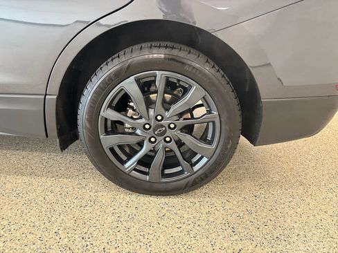 Used 2022 Chevrolet Equinox RS w/ RS Leather Package image 9