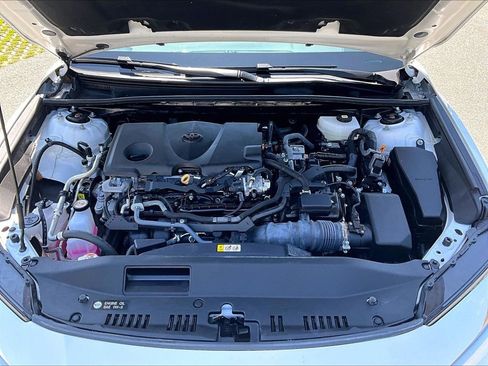 Used 2025 Toyota Camry SE FWD image 30