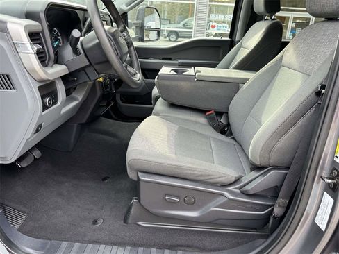 Used 2024 Ford F250 XLT image 19