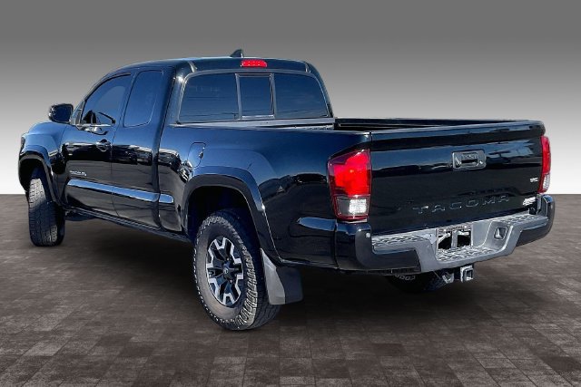 Used 2019 Toyota Tacoma TRD Sport w/ Technology Package AWD/4WD image 12