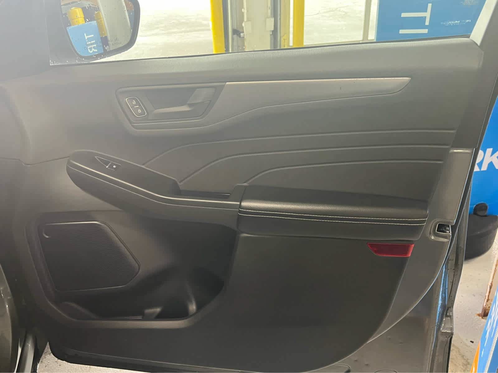 Used 2023 Ford Escape Active AWD/4WD image 37