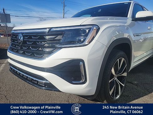 Certified 2025 Volkswagen Atlas Cross Sport SEL Premium R-Line image 24