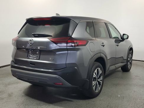 Used 2023 Nissan Rogue SV image 6