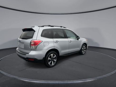 Used 2018 Subaru Forester 2.5i Limited image 8