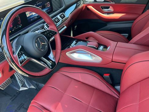 Used 2025 Mercedes-Benz GLS 580 GLS 580 image 4