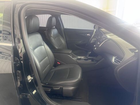 Used 2018 Chevrolet Malibu LT w/ Redline Edition FWD image 10