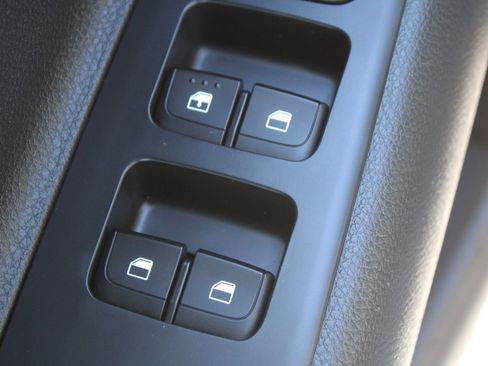 Certified 2023 Kia Rio LX image 19