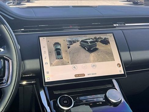 Used 2023 Land Rover Range Rover Sport SE Dynamic image 9