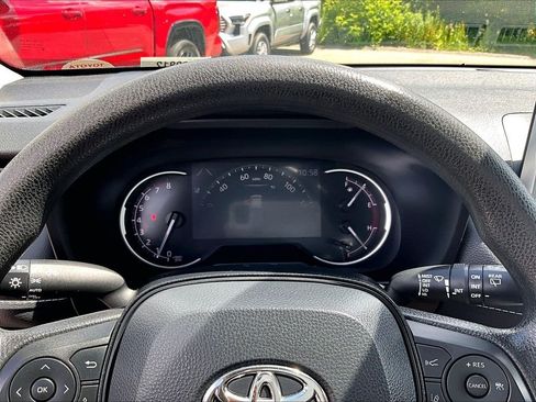 Used 2024 Toyota RAV4 XLE AWD/4WD image 24