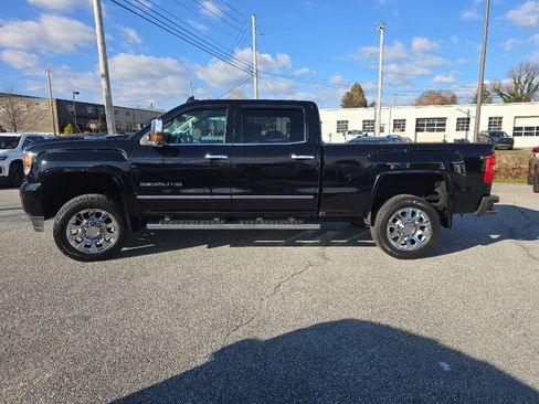 Used 2018 GMC Sierra 2500 Denali image 20